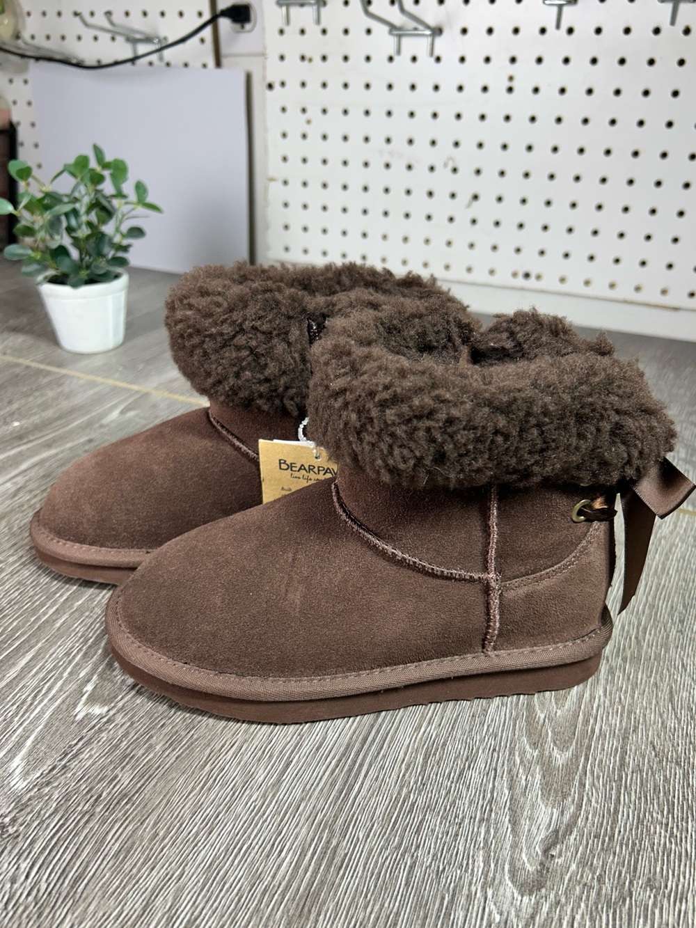 Bearpaws Kids Brown Faux-Shearling Winter ankle Boots